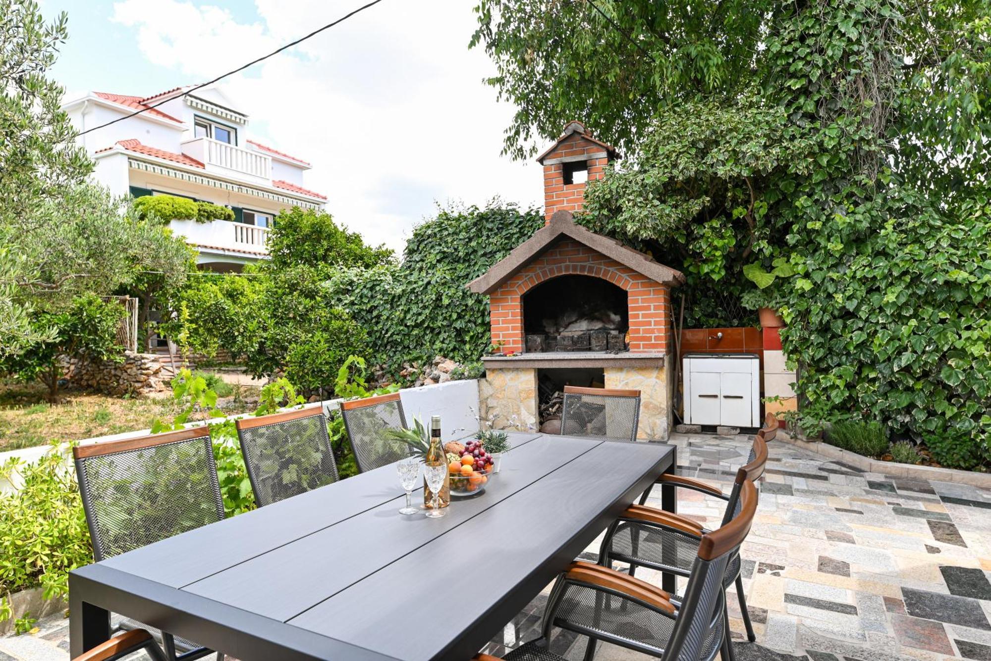 Villa Rozana - Beachfront Wellness Retreat Seget Vranjica Bagian luar foto