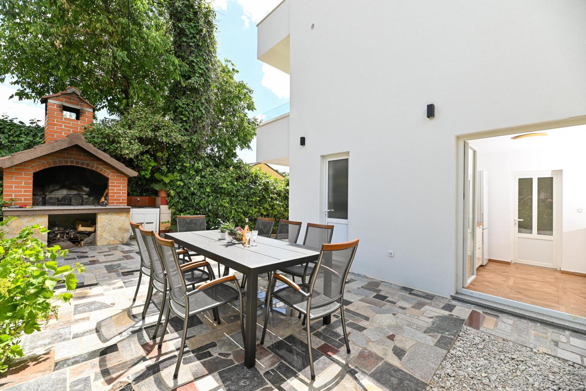 Villa Rozana - Beachfront Wellness Retreat Seget Vranjica Bagian luar foto