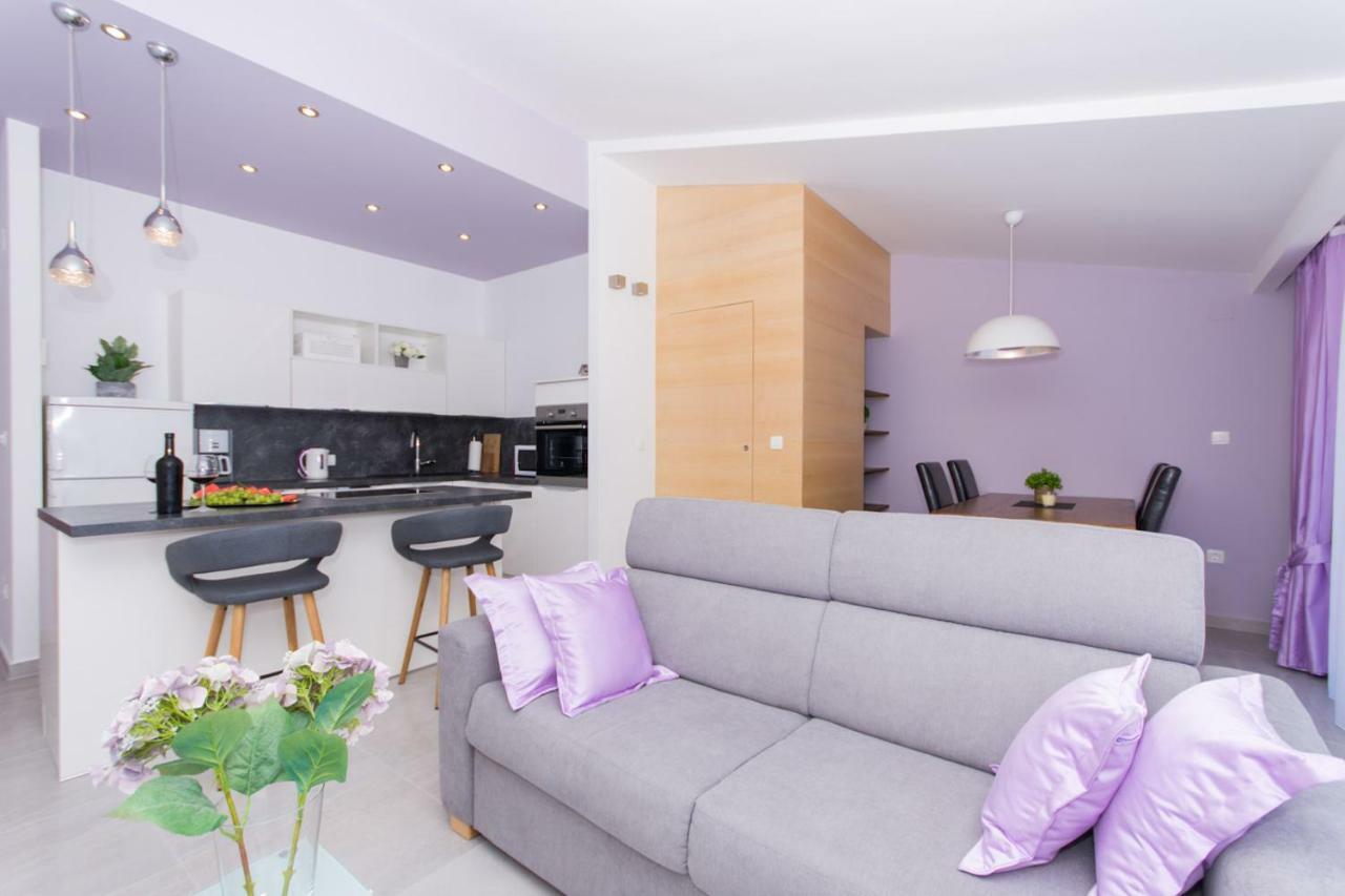 Villa Rozana - Beachfront Wellness Retreat Seget Vranjica Bagian luar foto